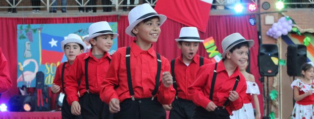 Danzas típicas de toda Latinoamérica destacan en la Fiesta de la Hermandad organizada por el CS Quilicura