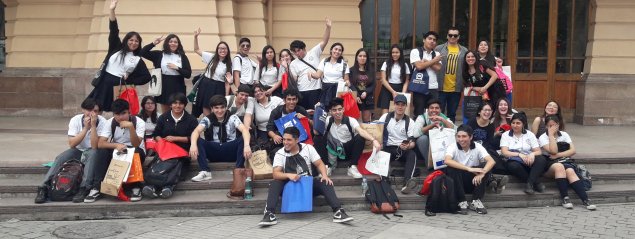 Estudiantes de 4º medio del TDG Lo Prado asisten a Feria SIAD para conocer alternativas universitarias