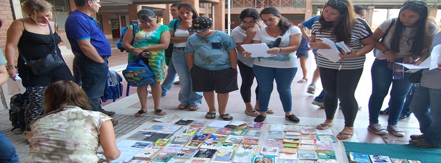 Colegio Santiago Quilicura organiza su Primera Feria del Libro Colegio Santiago Quilicura organiza su Primera Feria del Libro