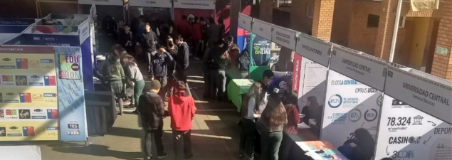 Colegio Santiago realiza Feria de Alternativa Académicas para sus alumnos Colegio Santiago realiza Feria de Alternativa Académicas para sus alumnos