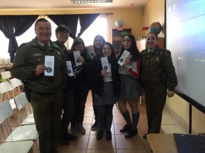 Estudiantes de Enseñanza Media de CS Quilicura dialogan sobre la violencia en el pololeo