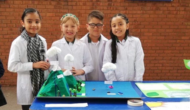 Con una sorpresa el Colegio Santiago La Florida celebra la Semana de la Ciencia Con una sorpresa el Colegio Santiago La Florida celebra la Semana de la Ciencia
