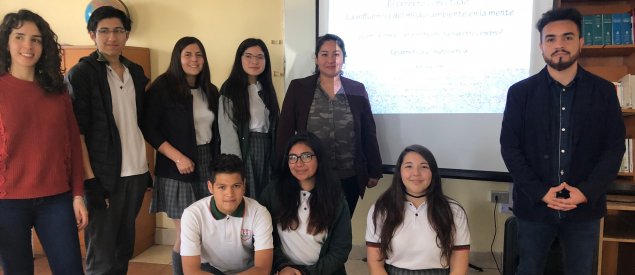 Estudiantes del Santiago Quilicura participan en charla sobre Epigenética y Neurociencia