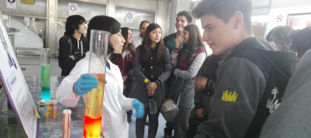 CS Quilicura asiste a feria científica en la Universidad de Santiago