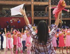 Colegio Santiago Quilicura celebra el “English day” con toda la comunidad escolar