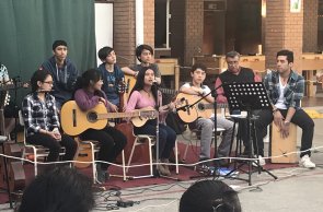 Taller de música del CS La Florida realiza su muestra artística frente a toda la comunidad escolar