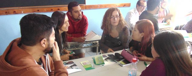 Docentes del Colegio Santiago La Florida se capacitan sobre cuidado vocal e impostación de la voz Docentes del Colegio Santiago La Florida se capacitan sobre cuidado vocal e impostación de la voz