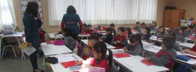 Proyecto Leo Primero tiene buenos resultados en Colegio Santiago Emprendedores de San Bernardo