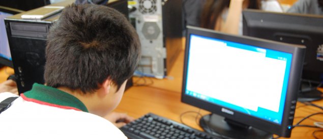 Estudiantes del Colegio Santiago Pudahuel diseñan proyectos en beneficio de la comunidad Estudiantes del Colegio Santiago Pudahuel diseñan proyectos en beneficio de la comunidad