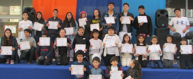 Con animador, DJ, pinta caritas y juegos inflables estudiantes del CSE celebraron su día Con animador, DJ, pinta caritas y juegos inflables estudiantes del CSE celebraron su día