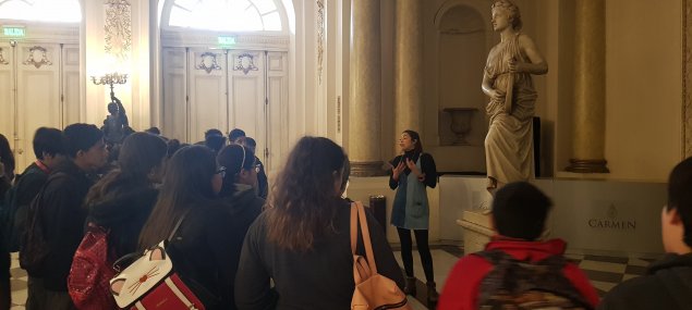 Estudiantes del CS Pudahuel visitan el Teatro Municipal de Santiago y participan de taller creativo musical