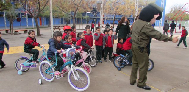 Con un bi-circuito los más pequeños del CSE aprendieron sobre educación vial Con un bi-circuito los más pequeños del CSE aprendieron sobre educación vial