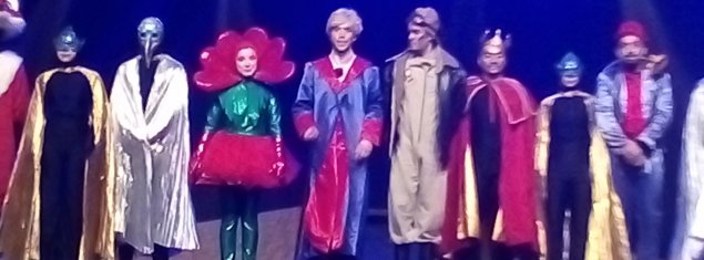 ¡Vamos al teatro!: 6º básico organiza su primera salida pedagógica para ver la obra “El Principito” ¡Vamos al teatro!: 6º básico organiza su primera salida pedagógica para ver la obra “El Principito”