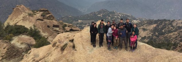 Agrupación de senderismo “Leones de Montaña” disfrutó de las Cuevas del Manzano en el Cajón del Maipo