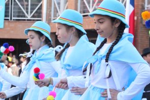 Con presentaciones de bailes típicos nacionales y una feria costumbrista, CS La Florida celebra “Fiesta de la Chilenidad 2019”