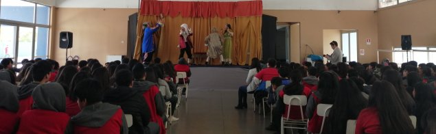 Estudiantes del CSE disfrutan de “Obras de teatro” como parte del Plan de Fomento Lector