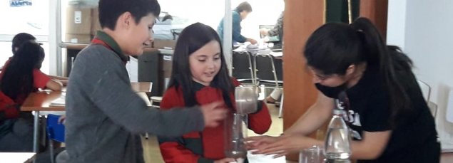 Kyklos en alianza con Aguas Andinas visitó el CSE y les enseñó a los estudiantes sobre el “Cuidado del agua” Kyklos en alianza con Aguas Andinas visitó el CSE y les enseñó a los estudiantes sobre el “Cuidado del agua”