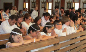 10 Estudiantes CSE de San Bernardo realizan su Primera Comunión