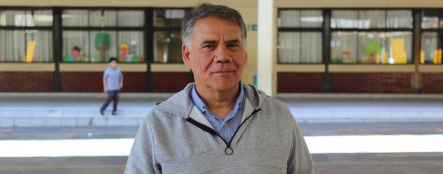 Docente de Religión y Tecnología es elegido como el mejor profesor del año en el TDG El Bosque Docente de Religión y Tecnología es elegido como el mejor profesor del año en el TDG El Bosque