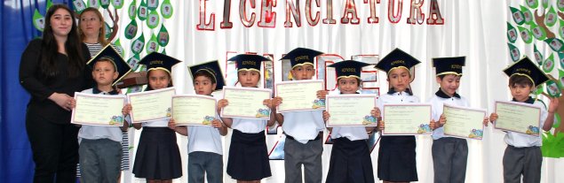 Pequeños/as de Kínder A y B del TDG Lo Prado viven su ceremonia de Licenciatura