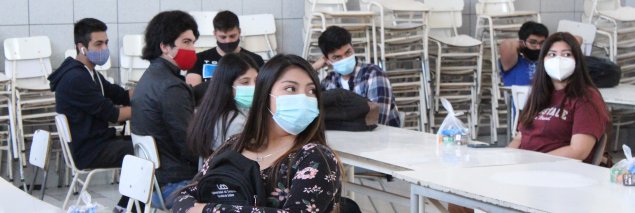 Estudiantes de 4º medio del TDG El Bosque retornan a clases presenciales con todas las medidas de seguridad