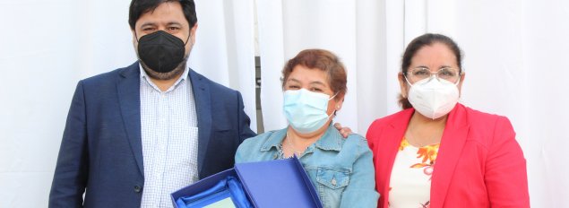 Profesoras, profesores y asistentes de la Educación del TDG Lo Prado son reconocidos por su trayectoria en el establecimiento Profesoras, profesores y asistentes de la Educación del TDG Lo Prado son reconocidos por su trayectoria en el establecimiento
