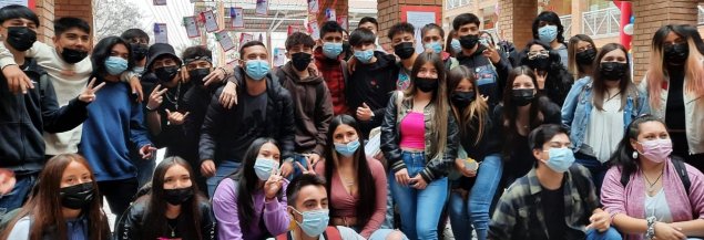 Estudiantes de 3º medio A y B del CS La Florida despiden a sus compañeros de 4° medio 2021 Estudiantes de 3º medio A y B del CS La Florida despiden a sus compañeros de 4° medio 2021
