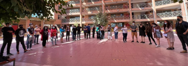 Formación y Convivencia del CS Quilicura prepara lúdica actividad de bienvenida para las y los funcionarios del establecimiento