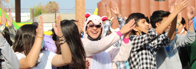 Baile, juegos y diversión destacan en la celebración del Día del Estudiante del CS La Florida Baile, juegos y diversión destacan en la celebración del Día del Estudiante del CS La Florida