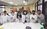 Estudiantes de 5° básico a IV° medio del TDG El Bosque realizan sesiones experimentales en laboratorio de Ciencias