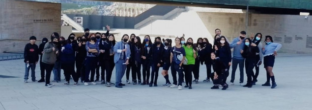 Alumnos del TDG El Bosque visitan el Museo de la Memoria como reconocimiento a su liderazgo