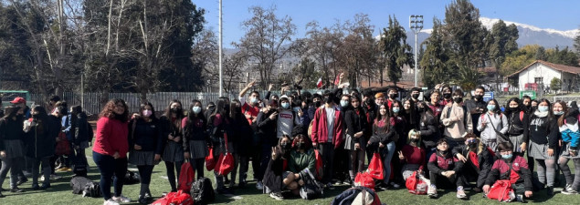 Alumnos del Colegio Santiago Quilicura visitan la Universidad Andrés Bello para recibir orientación vocacional