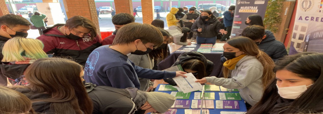 Colegio Santiago Quilicura realiza Feria de Orientación Vocacional Colegio Santiago Quilicura realiza Feria de Orientación Vocacional