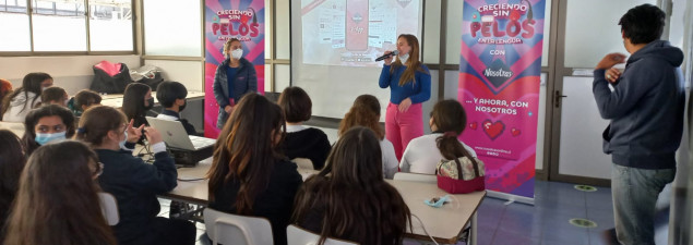 Estudiantes del TDG Lo Prado aprenden sobre la pubertad con charla “Nosotras”