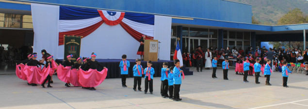 CS Emprendedores celebra Fiesta de la Chilenidad con temática “Carnaval Nortino y otras danzas”