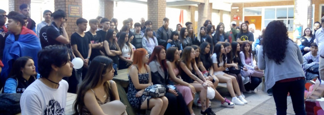 Cursos de 3° medio del CS La Florida despiden a la generación de 4° medio 2022 Cursos de 3° medio del CS La Florida despiden a la generación de 4° medio 2022
