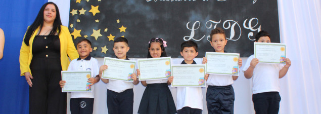 Niños y niñas de Kínder del TDG Lo Prado viven hermosa ceremonia de Licenciatura