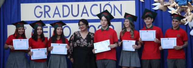 Generación 2022 de 4° medio del CS Quilicura se despide de la comunidad escolar en bella ceremonia de Licenciatura