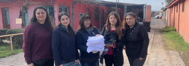 Centro de Padres del CS Emprendedores culmina campaña solidaria de invierno con donación a hogar de ancianos