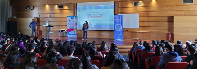 Estudiantes de 3° y 4° medio del CS La Florida aprenden sobre Ciencia e Innovación con programa de Explora Estudiantes de 3° y 4° medio del CS La Florida aprenden sobre Ciencia e Innovación con programa de Explora