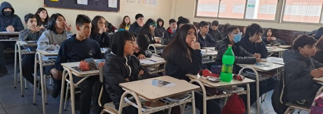 Colegio Técnico San Mateo visita a estudiantes de 8° básico del TDG Lo Prado para presentar su institución Colegio Técnico San Mateo visita a estudiantes de 8° básico del TDG Lo Prado para presentar su institución