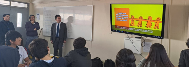 Estudiantes de 1° Medio del TDG Lo Prado aprenden sobre responsabilidad penal adolescente con magistrados del Poder Judicial