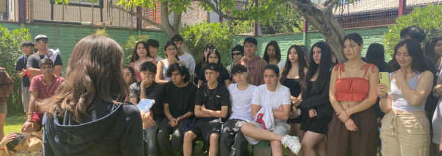 Generación 2023 y Centro de Estudiantes del CS La Florida donan placa conmemorativa al establecimiento Generación 2023 y Centro de Estudiantes del CS La Florida donan placa conmemorativa al establecimiento