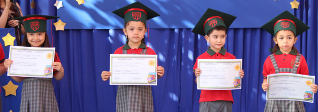 Estudiantes de Kínder del CS Quilicura viven emotiva ceremonia de Licenciatura Estudiantes de Kínder del CS Quilicura viven emotiva ceremonia de Licenciatura