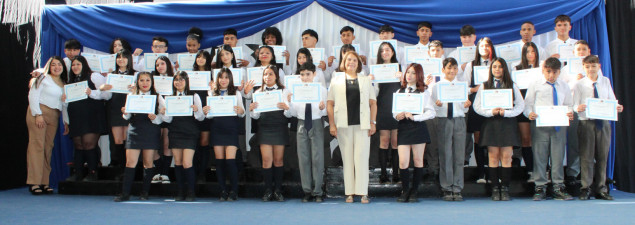 TDG El Bosque realiza ceremonia de Licenciatura para estudiantes de 8° básico