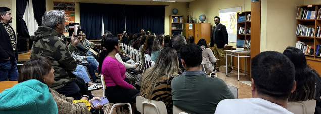 Apoderados del CS Quilicura se interiorizan sobre la PAES en charla organizada por el establecimiento Apoderados del CS Quilicura se interiorizan sobre la PAES en charla organizada por el establecimiento