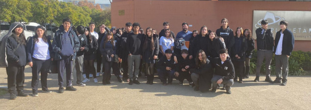 Electivos de Física y Química del TDG Lo Prado visitan Planetario Usach para aprender sobre el universo Electivos de Física y Química del TDG Lo Prado visitan Planetario Usach para aprender sobre el universo