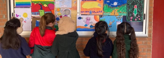 CS Quilicura celebra el Día de la educación artística con presentaciones de danza, pintura y letras CS Quilicura celebra el Día de la educación artística con presentaciones de danza, pintura y letras