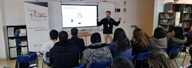 CS Emprendedores brinda capacitaciones para asistentes de la educación y docentes en jornada de evaluación del 1er semestre CS Emprendedores brinda capacitaciones para asistentes de la educación y docentes en jornada de evaluación del 1er semestre