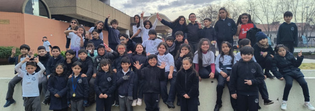 Estudiantes de 3° básico del TDG Lo Prado aprenden en visita guiada por el planetario Usach Estudiantes de 3° básico del TDG Lo Prado aprenden en visita guiada por el planetario Usach
